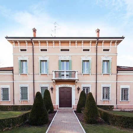 B&B Residence Il Ciliegio , Via Villa Superiore 93 Luzzara Suzzara Exterior foto