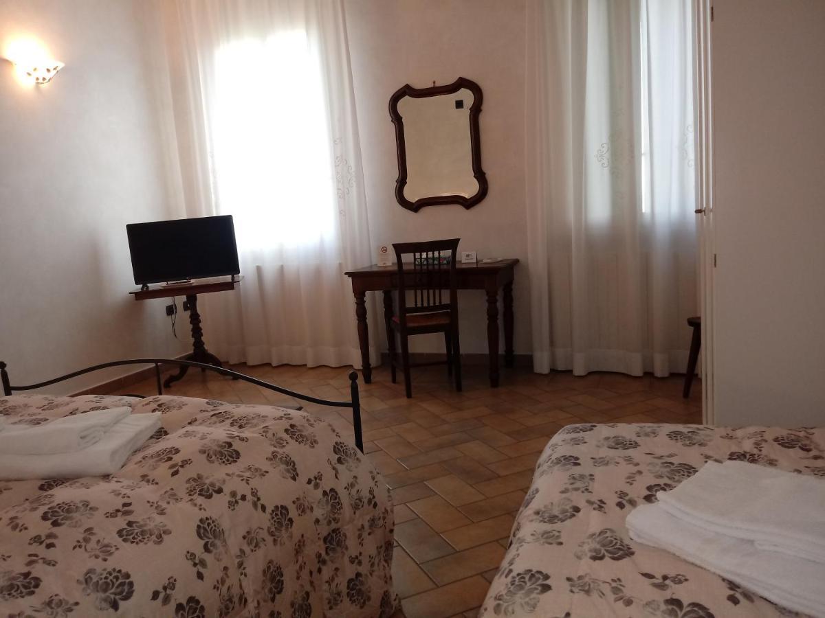 B&B Residence Il Ciliegio , Via Villa Superiore 93 Luzzara Suzzara Exterior foto