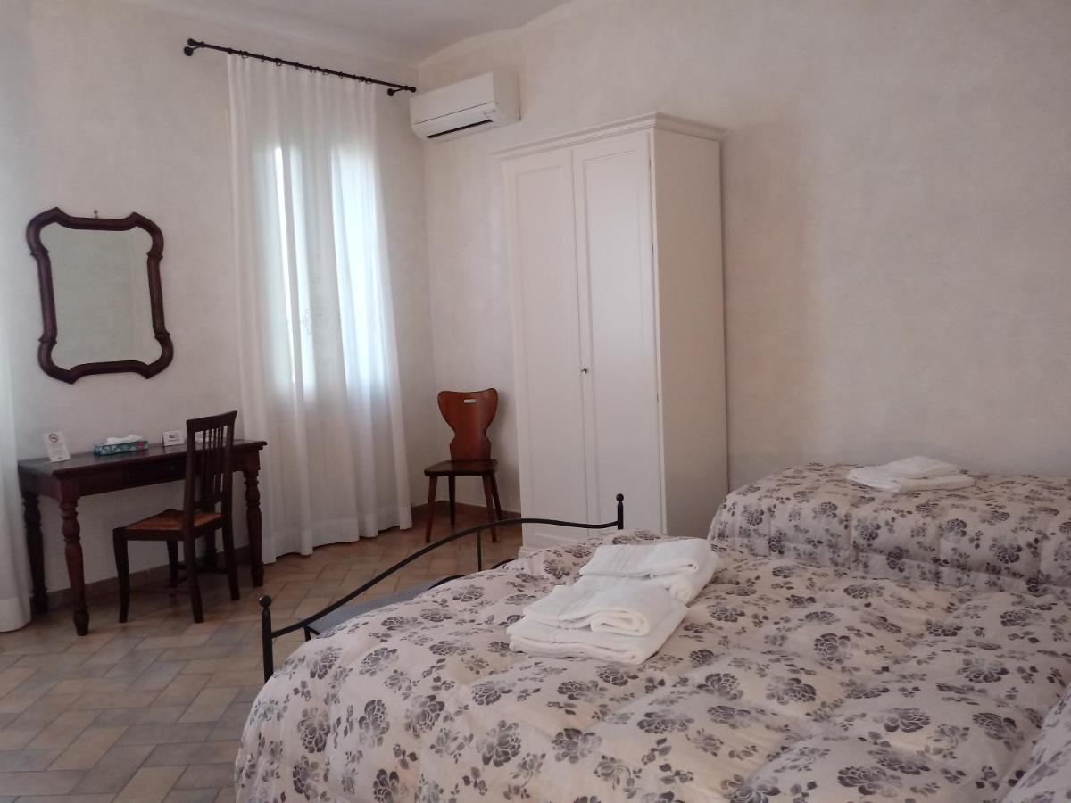 B&B Residence Il Ciliegio , Via Villa Superiore 93 Luzzara Suzzara Exterior foto